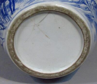 A 19thC Japanese Meiji period blue and white earthenware vase - 5