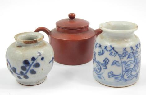 Three items of miniature Chinese porcelain