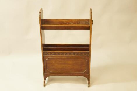 An early 20thC Regency style mahogany book trough