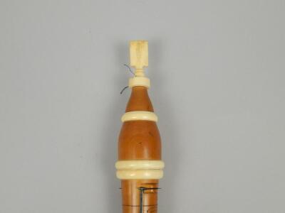 An early 19thC boxwood and ivory double flageolet - 5