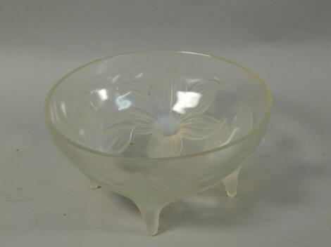 A Lalique Lys pattern opalescent glass bowl