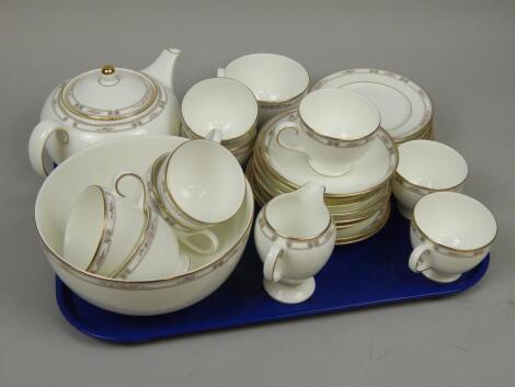 A Wedgwood Colchester pattern part tea set