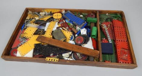 A collection of mid to early 20thC Meccano (AF)