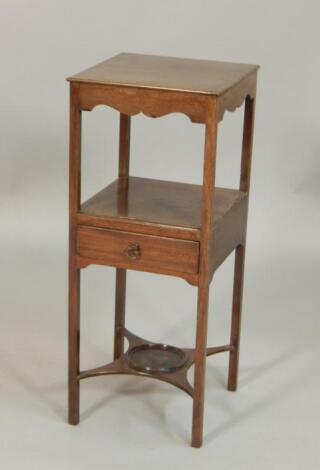 An early 19thC mahogany wash stand