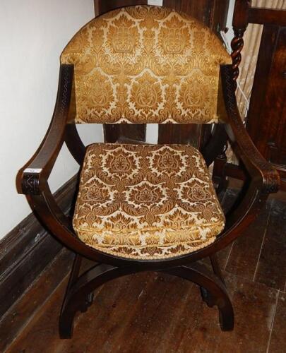 An early 20thC Savonarola style chair