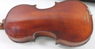 A 20thC pine stained violin - 5