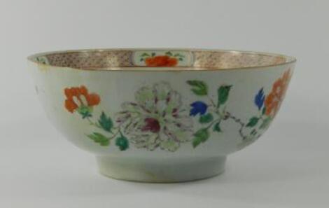 A late 18th/early 19thC Chinese famille rose porcelain bowl