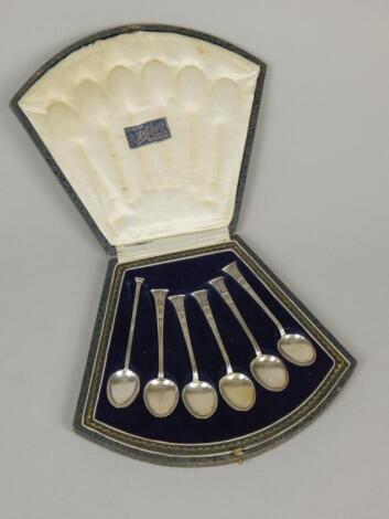 A set of five Art Deco style silver teaspoons