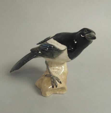 A Beswick model of a magpie