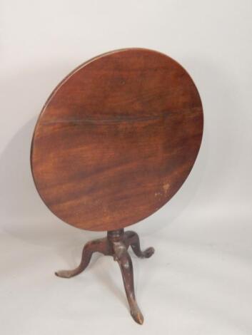 A George III mahogany tilt top table