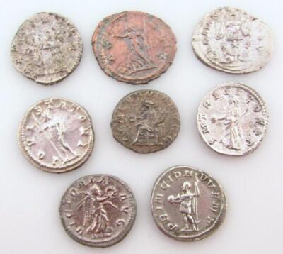 A group of Roman and Antoniniaus style coins. - 2