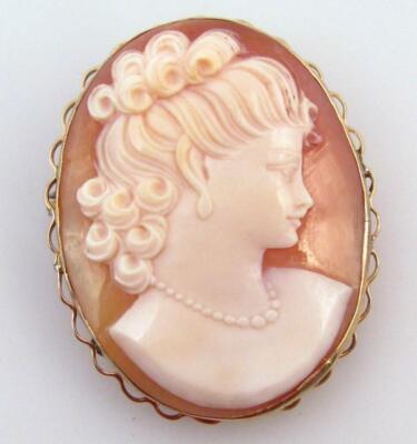 A 20thC cameo brooch