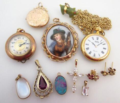 Various jewellery and accessories