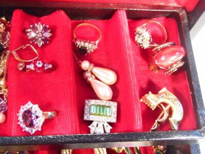 Various costume jewellery - 5