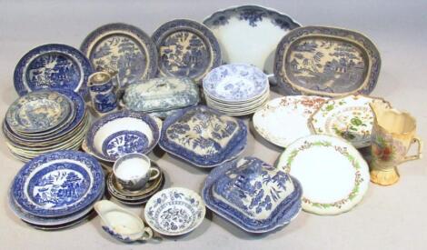 Various blue and white pottery and earthenware