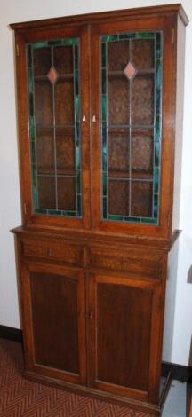 An early 20thC oak bookcase