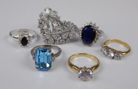 A quantity of modern dress rings