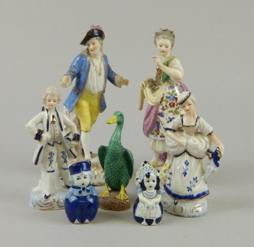 Various porcelain and earthenware figure groups