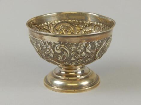 An Edward VII silver pedestal bowl