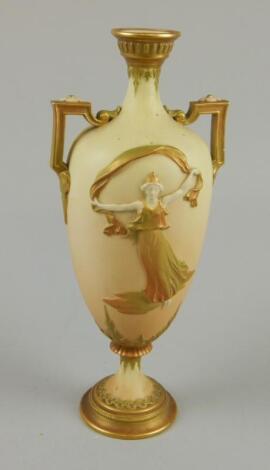 An early 20thC Royal Worcester blush ivory vase