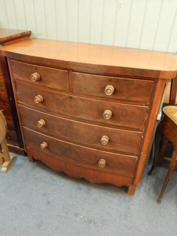 A Victorian mahogany bow fronted chest of drawers