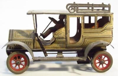 A 20thC German tin plate Landaulette clockwork car - 3