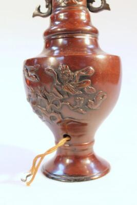 A 19thC Japanese Meiji period bronze vase - 2