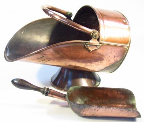 An early 20thC copper coal scuttle