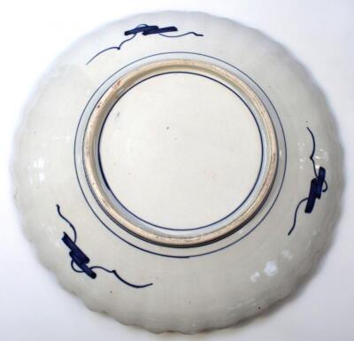 A pair of Japanese Imari pottery plates - 3