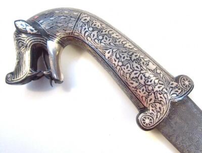 A decorative curved dagger - 3