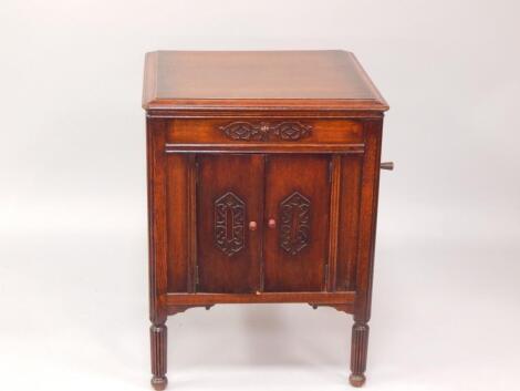 An oak cased cabinet gramophone