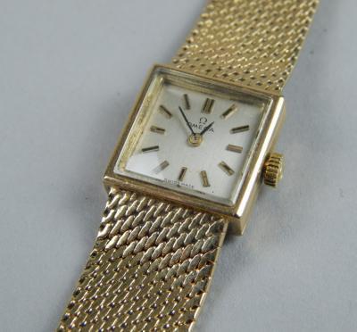 A ladies 9ct gold Omega wristwatch