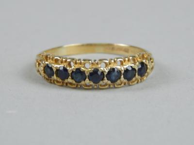 A 9ct gold dress ring