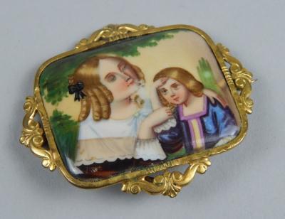 An early 19thC porcelain brooch