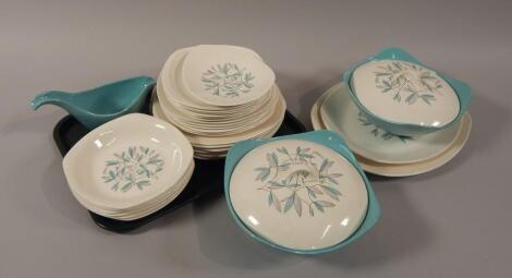 A Midwinter Stylecraft Fashion Shape 5/60 part dinner service