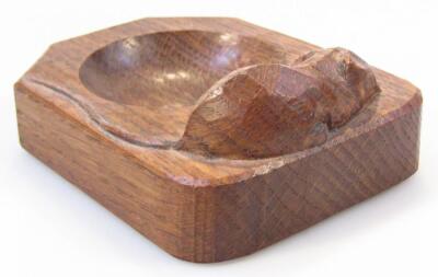 A 20thC Robert Thompson of Kilburn Mouseman ashtray - 3