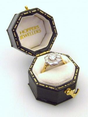 A late Victorian ladies diamond ring - 2