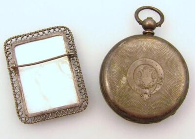 An early 20thC mother-of-pearl brooch - 2