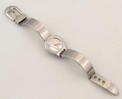 A 20thC ladies Gucci fashion watch - 2