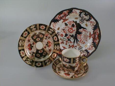 A quantity of Derby Old Imari porcelain