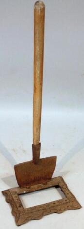 An early 20thC peat shovel