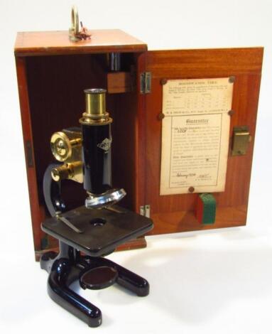 A mid-20thC Prior of London scientific microscope