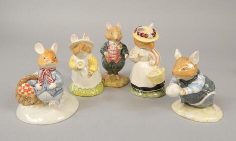 Five Royal Doulton Bramley Hedge figures