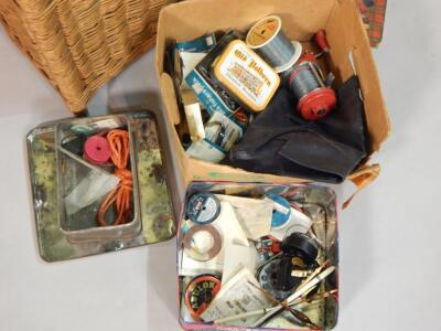 A large quantity of vintage and modern fishing tackle - 2