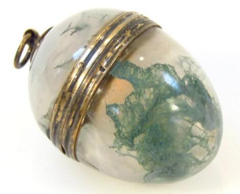 A 19thC moss agate pendant viniagrette