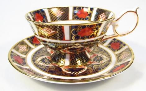 A Royal Crown Derby Imari pattern teacup and saucer