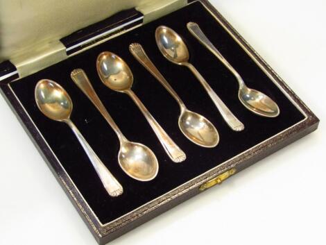 A cased set of Elizabeth II silver teaspoons
