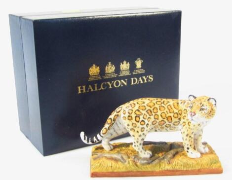 A modern Halcyon Days HD figure