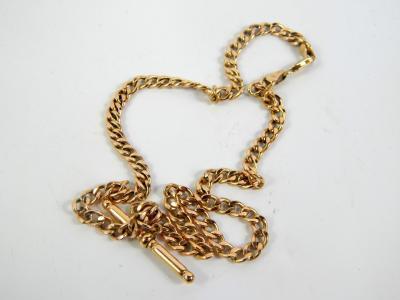 A 9ct gold curb link neck chain with T-bar