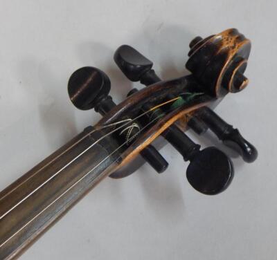 A late 19th/early 20thC violin - 3